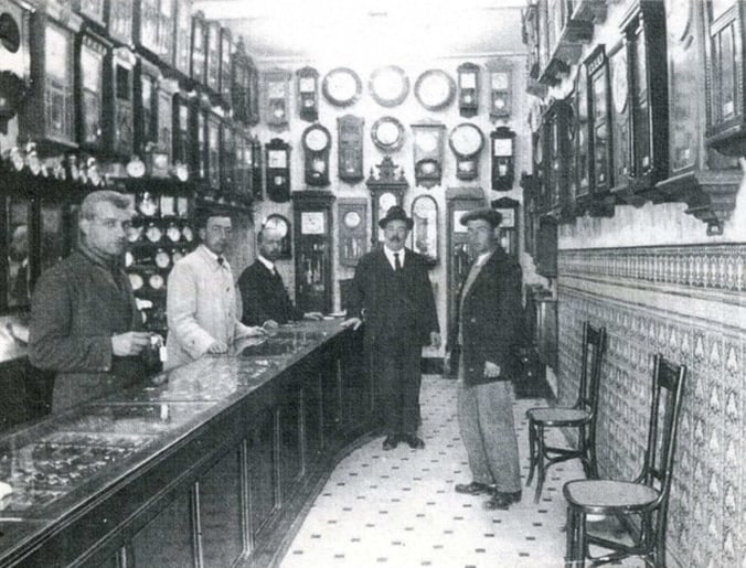 La relojería centenaria donde compran nobles, actores y toreros