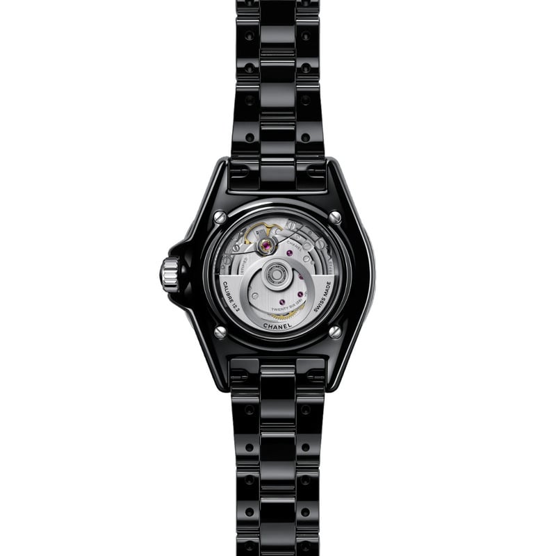 Fondo Chanel J12 Bisel Con Diamantes Calibre 12.2 33mm H10474